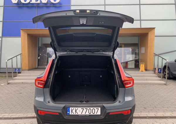 Volvo XC 40 cena 199900 przebieg: 15000, rok produkcji 2023 z Kraków małe 352